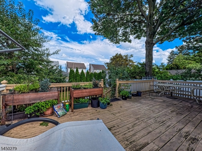 621 Palisade Rd
