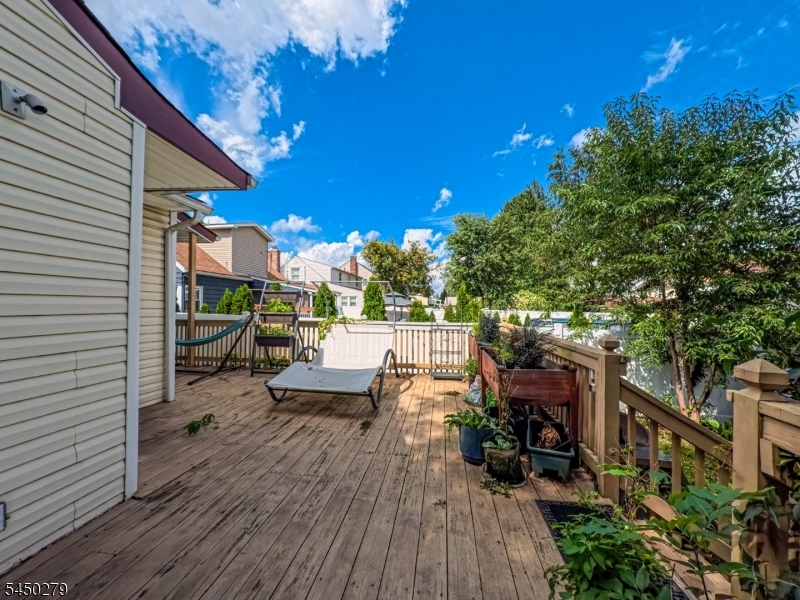 621 Palisade Rd