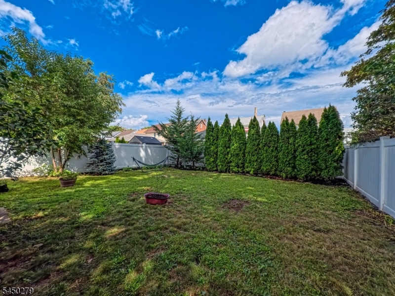 621 Palisade Rd