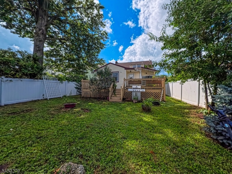 621 Palisade Rd