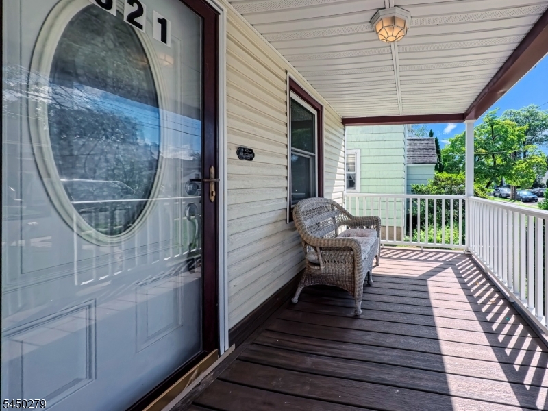 621 Palisade Rd