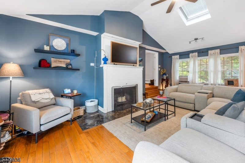 72 Weldon Rd