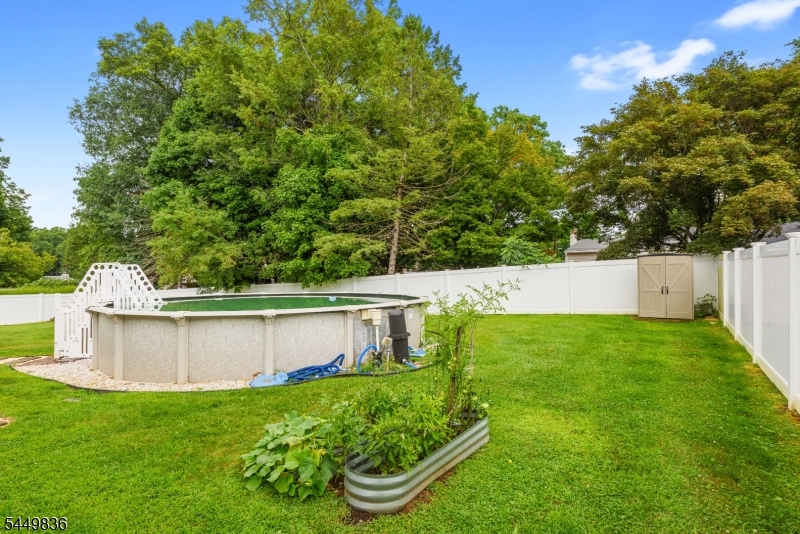 72 Weldon Rd