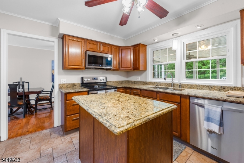 72 Weldon Rd
