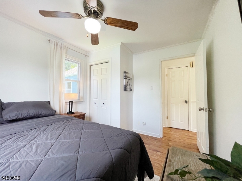 129 Bell Ave