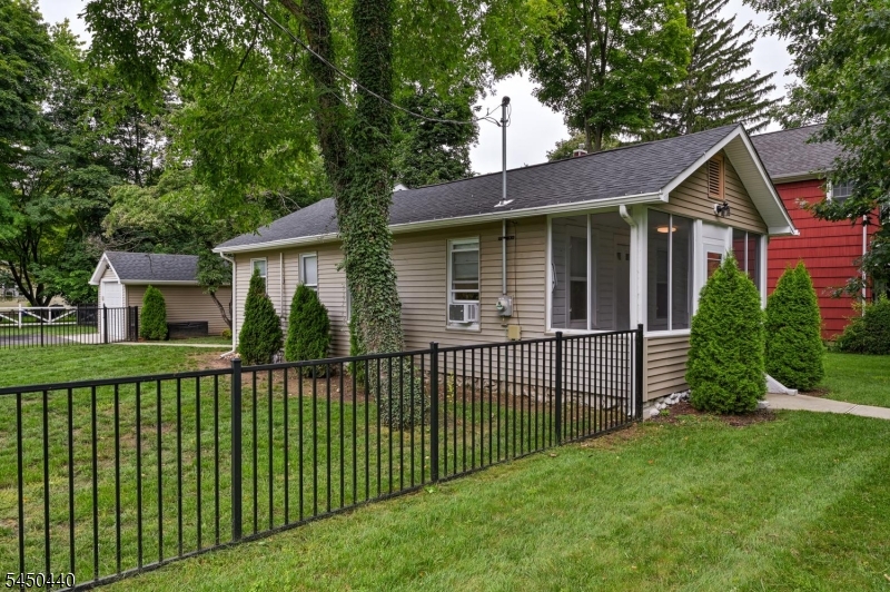87 Doty Rd