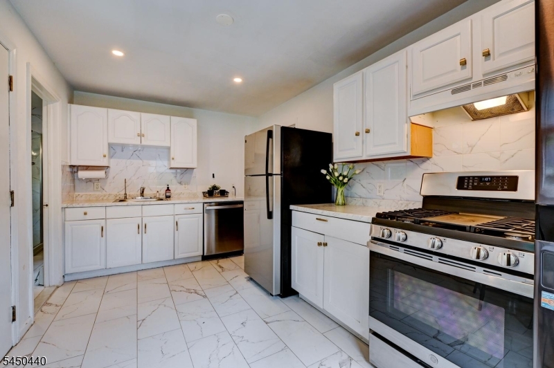 87 Doty Rd