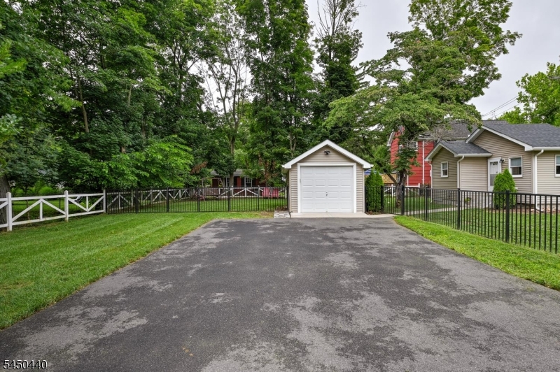 87 Doty Rd