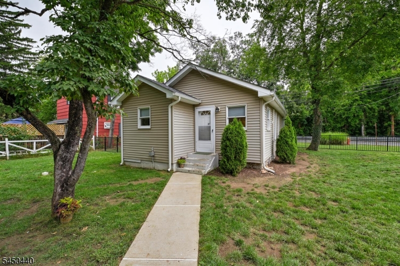 87 Doty Rd