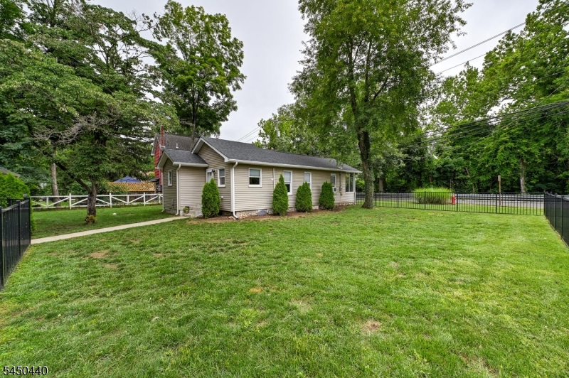 87 Doty Rd