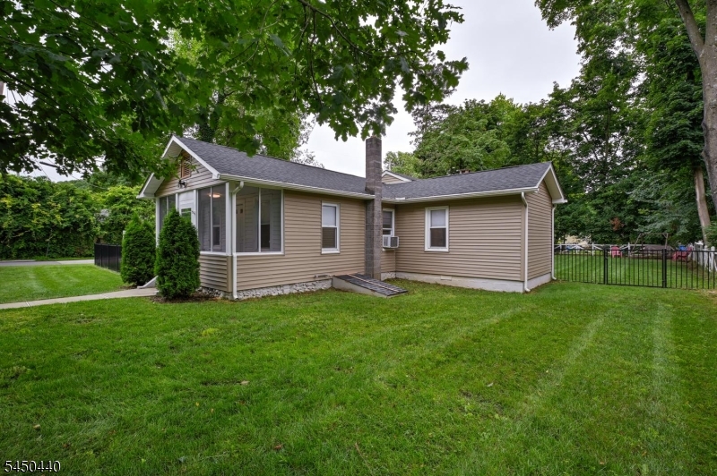 87 Doty Rd