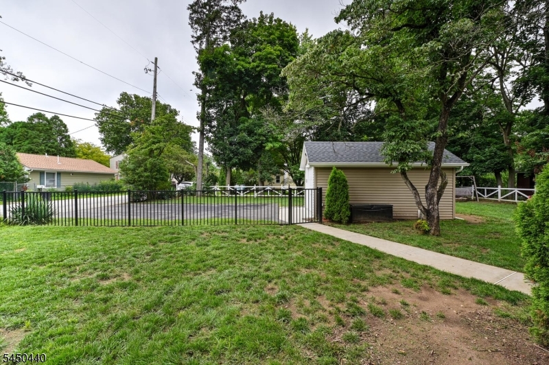 87 Doty Rd