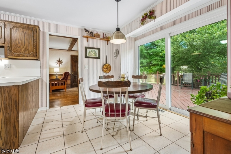 10 Sunnyfield Dr