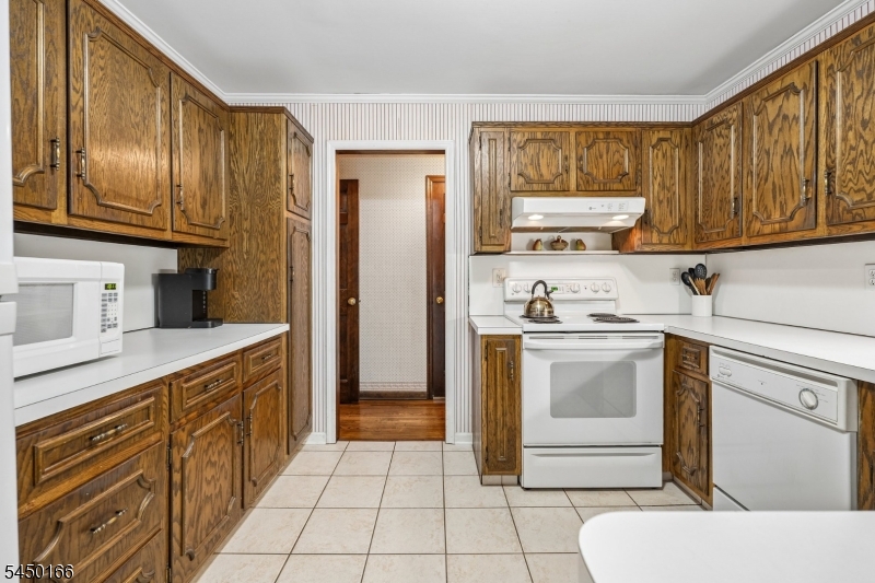 10 Sunnyfield Dr