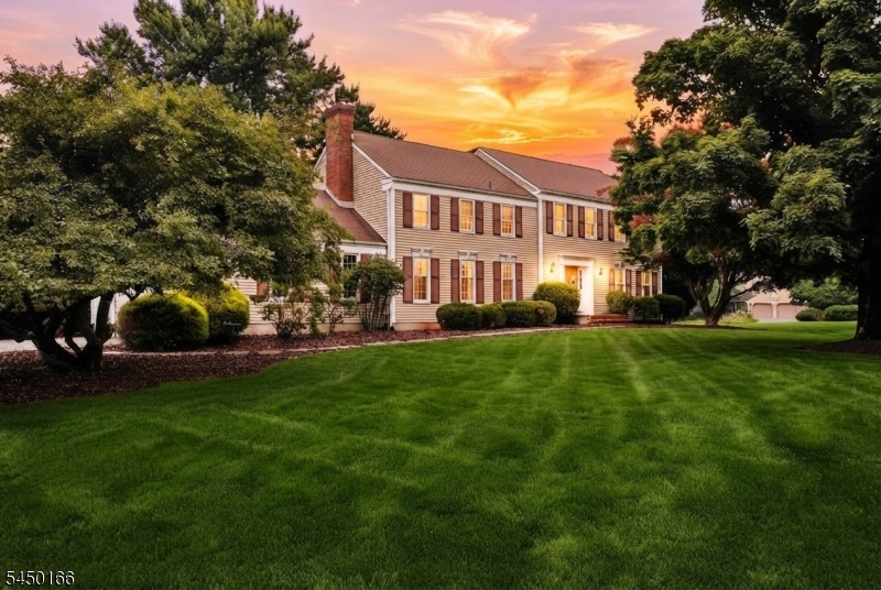 10 Sunnyfield Dr