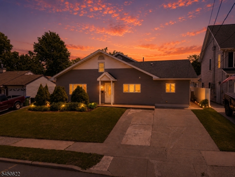 24 Winthrop Rd