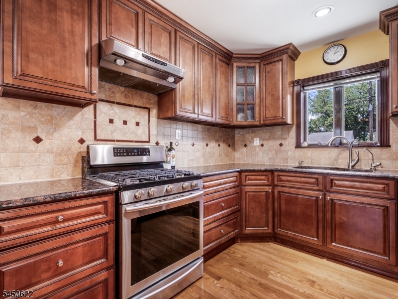 24 Winthrop Rd