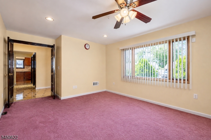 24 Winthrop Rd