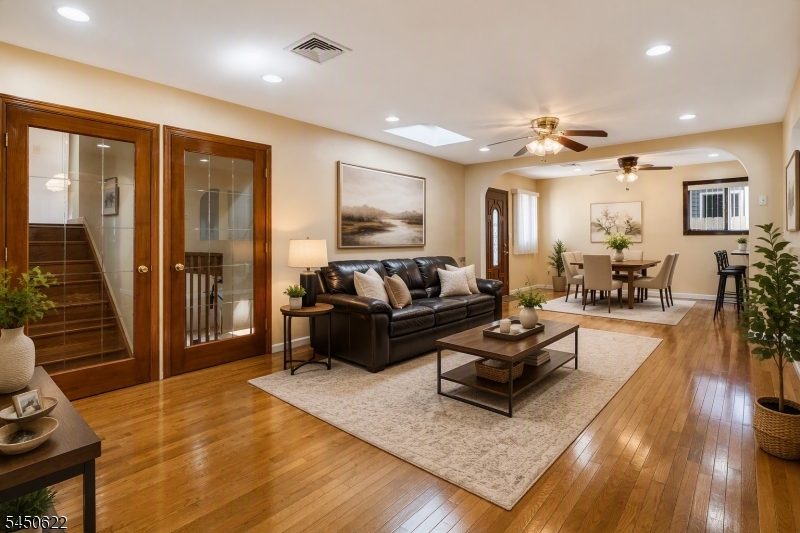 24 Winthrop Rd