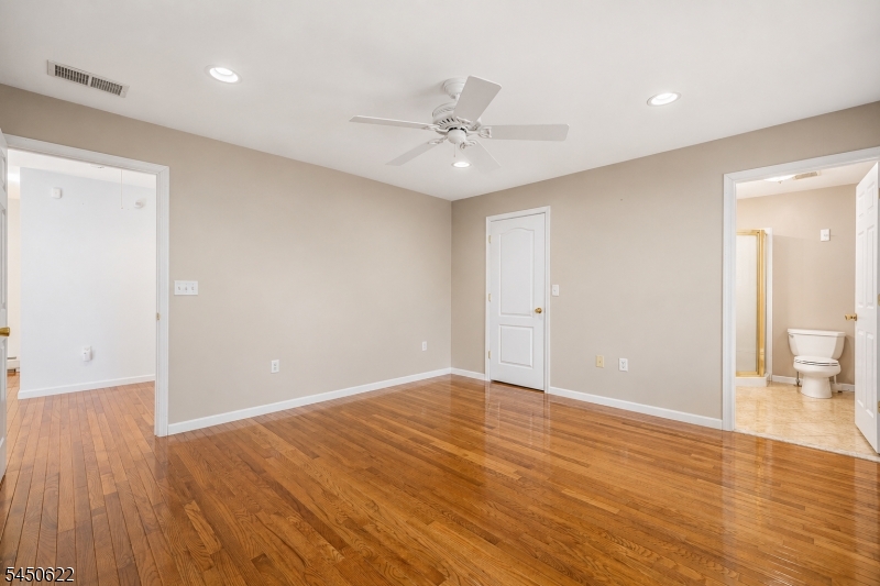 24 Winthrop Rd