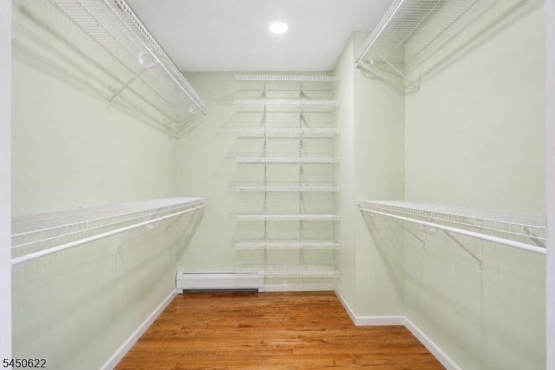 24 Winthrop Rd