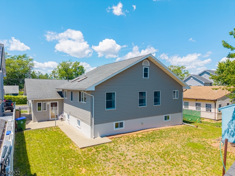 24 Winthrop Rd