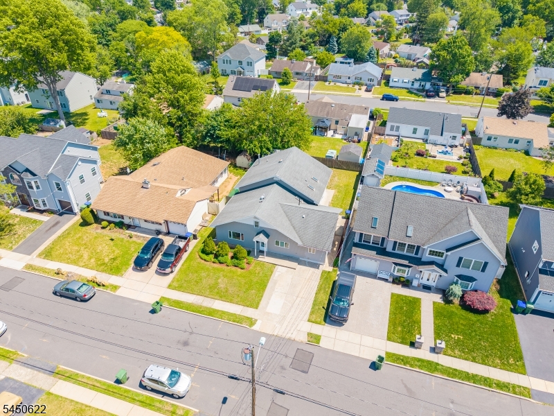 24 Winthrop Rd