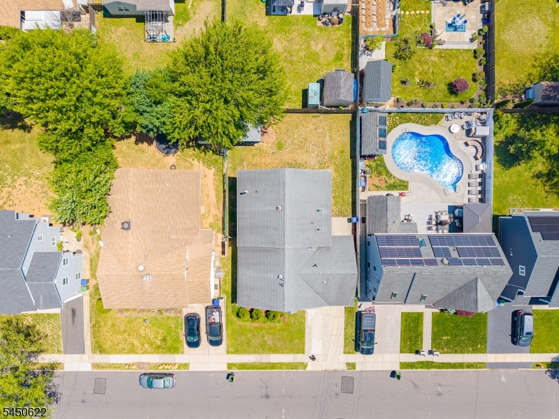24 Winthrop Rd