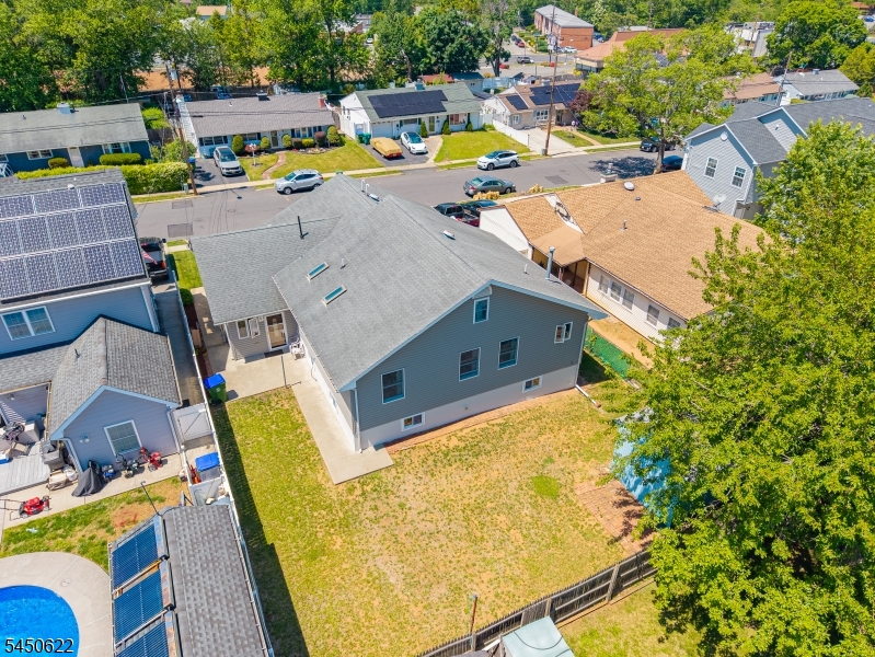 24 Winthrop Rd