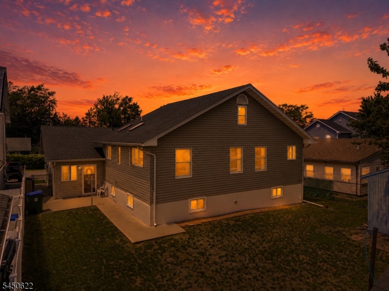 24 Winthrop Rd