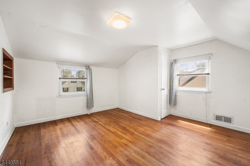 10 Greenwich St