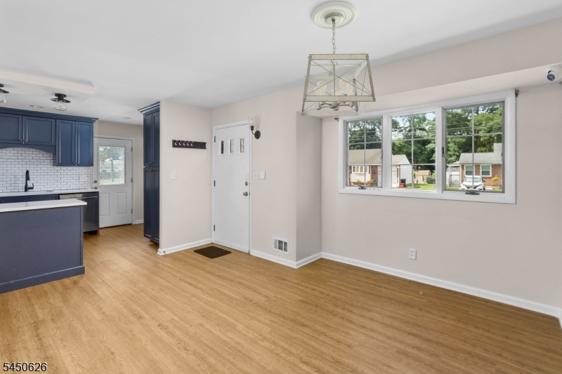 93 Elton Ave