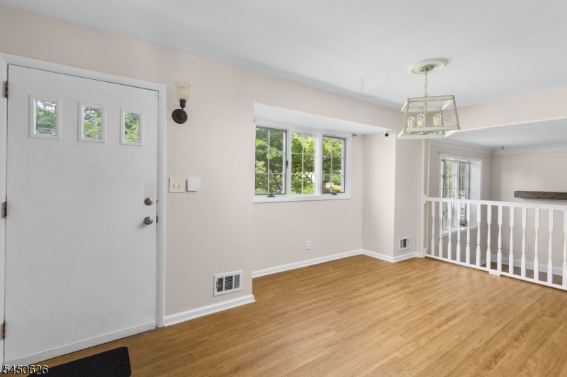 93 Elton Ave