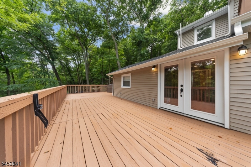 6 Hoover Rd