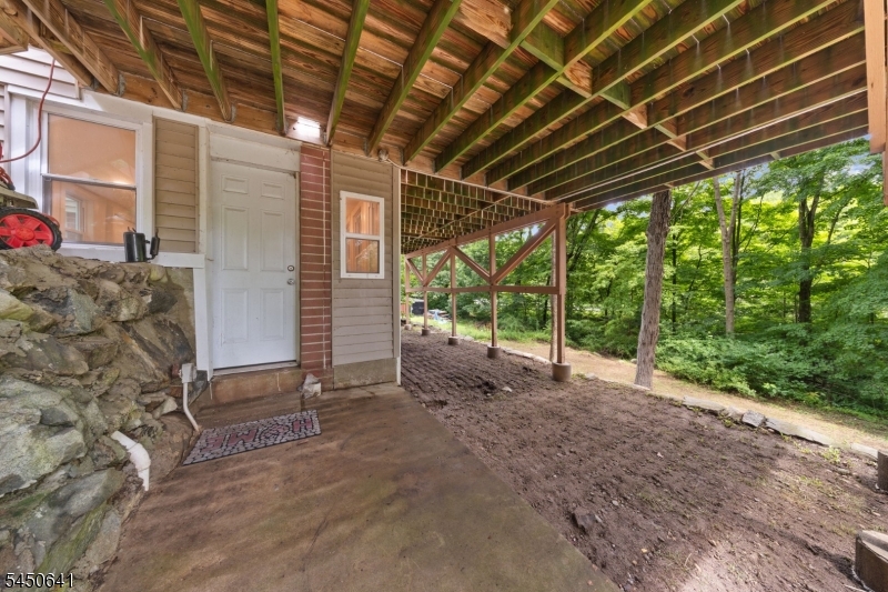 6 Hoover Rd