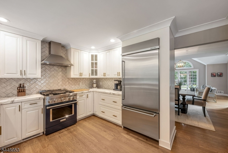 15 Crescent Ridge Rd