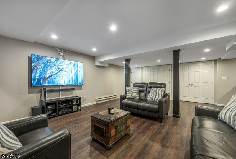 15 Crescent Ridge Rd