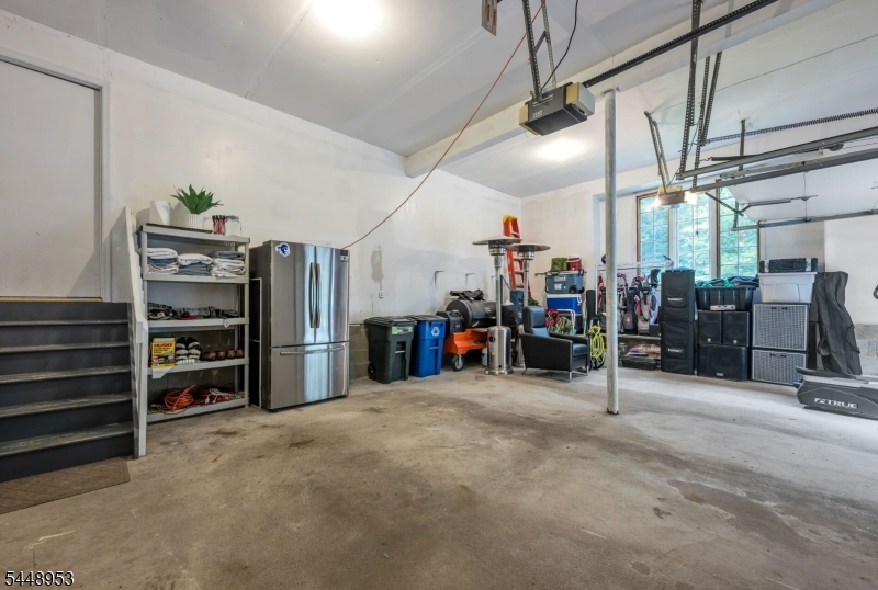 15 Crescent Ridge Rd