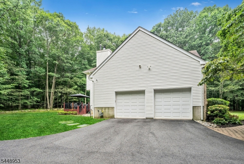 15 Crescent Ridge Rd