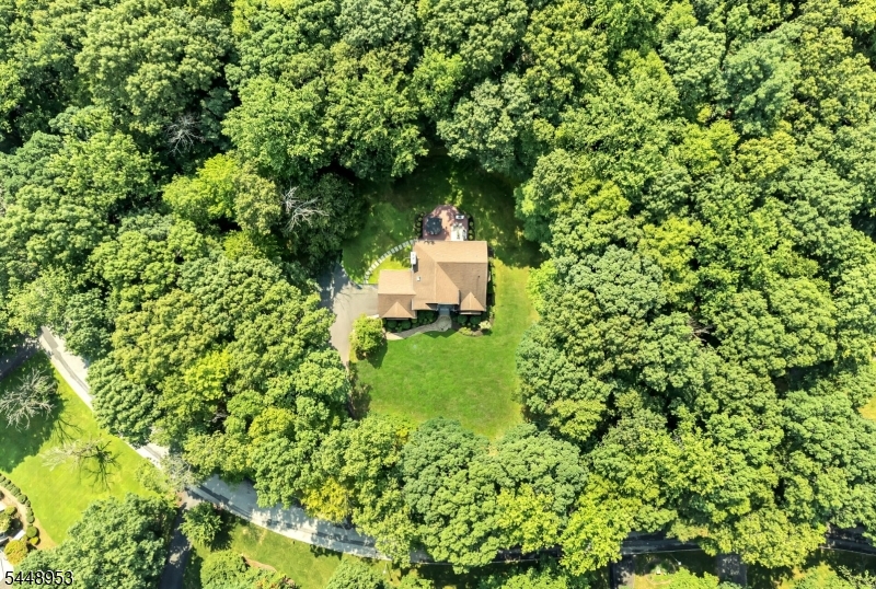 15 Crescent Ridge Rd