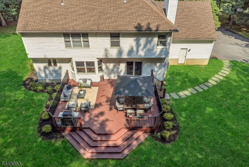 15 Crescent Ridge Rd