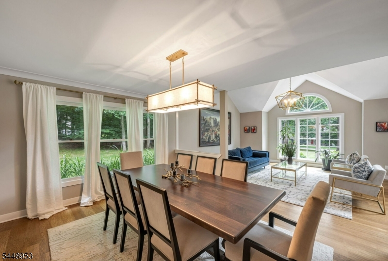 15 Crescent Ridge Rd