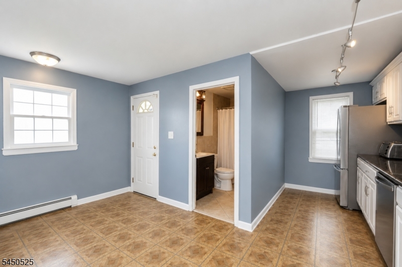 539 Joyce St