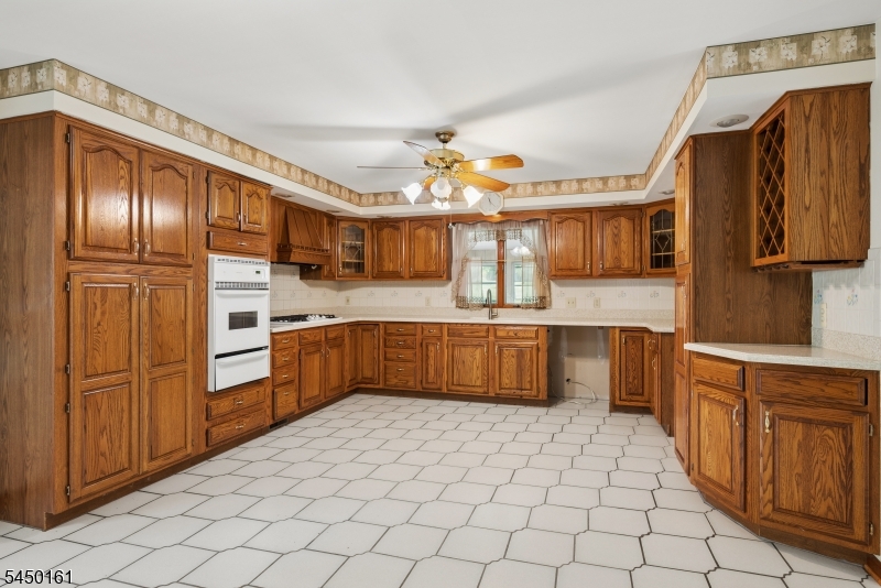 280 Old York Rd