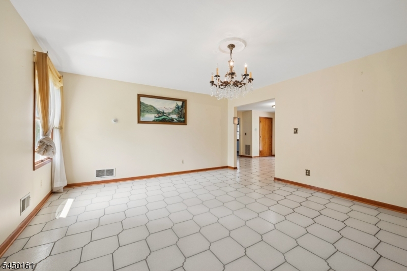 280 Old York Rd