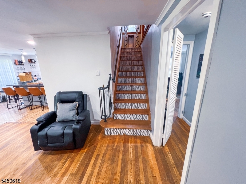 1295 Marion Ave