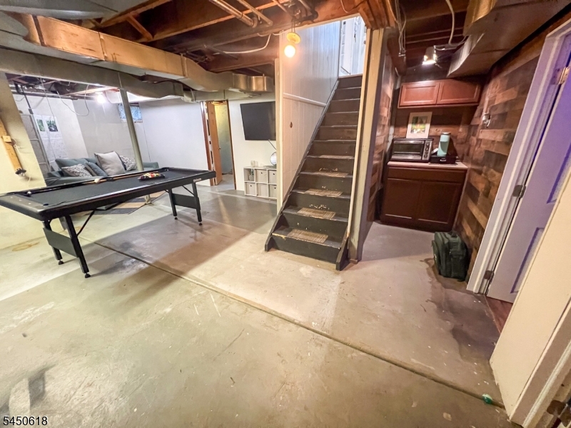 1295 Marion Ave
