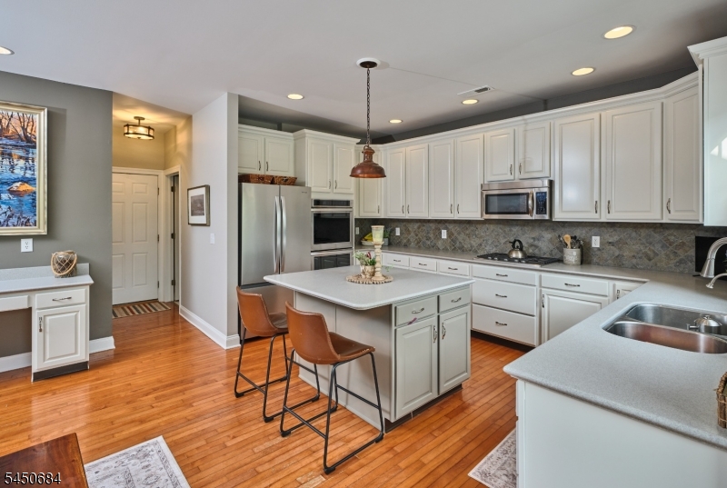 3 Williamson Ln