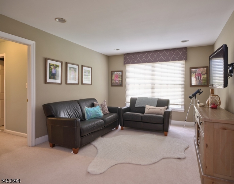 3 Williamson Ln