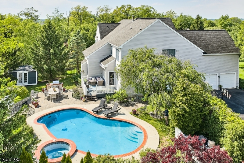 3 Williamson Ln